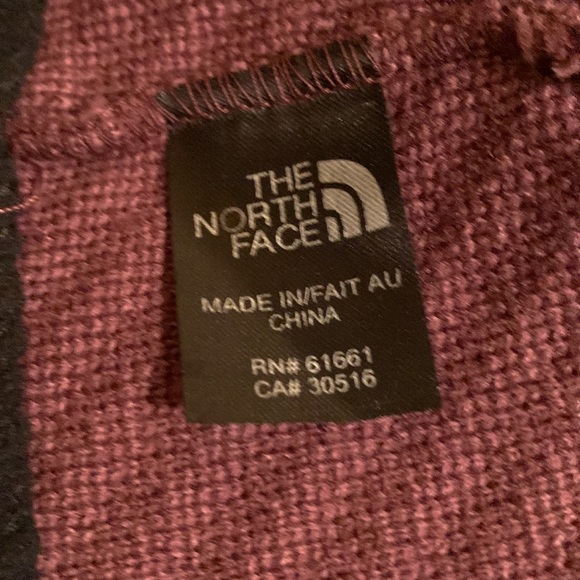 THE NORTH FACE Unisex W Stella Beanie 100% acrylic in mission plum color… - Picture 4 of 7
